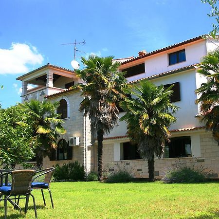 Korsa Apartment Sveti Lovreč Pazenatički 外观 照片