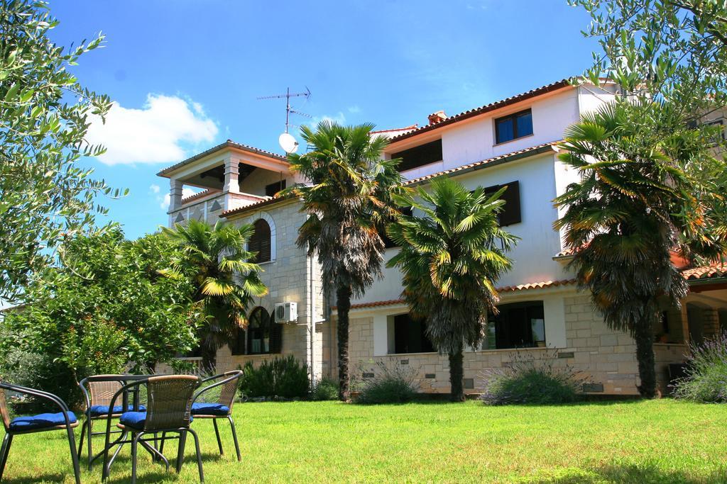 Korsa Apartment Sveti Lovreč Pazenatički 外观 照片